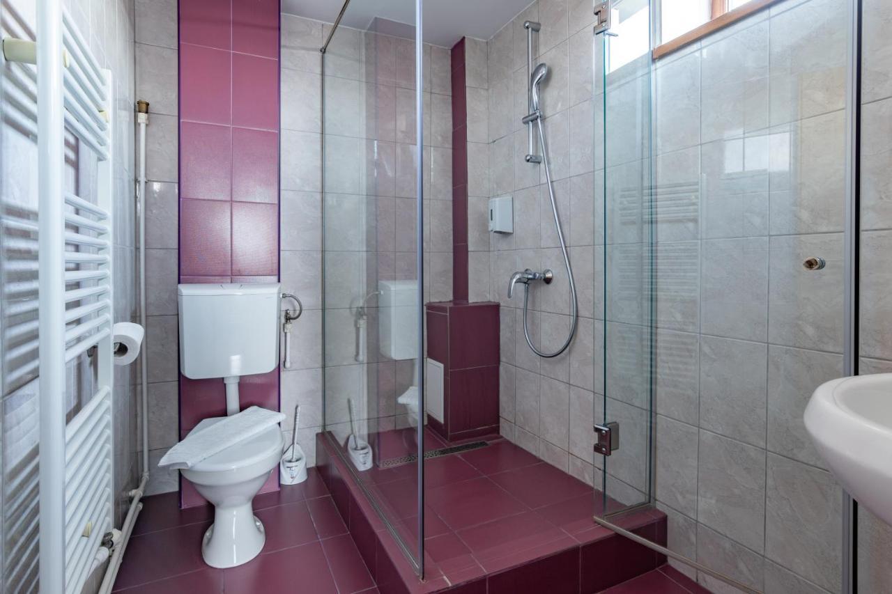 Hotel Bordeaux Galaţi Extérieur photo