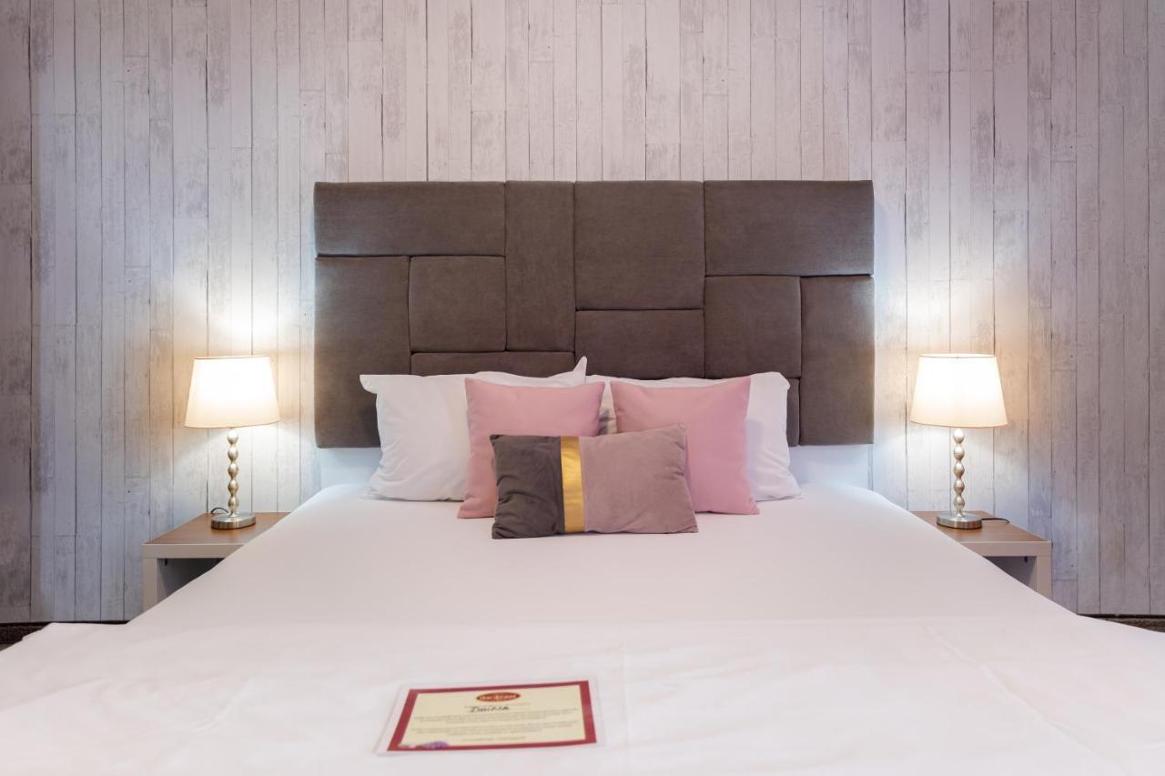 Hotel Bordeaux Galaţi Extérieur photo