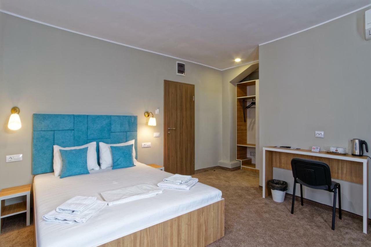 Hotel Bordeaux Galaţi Extérieur photo